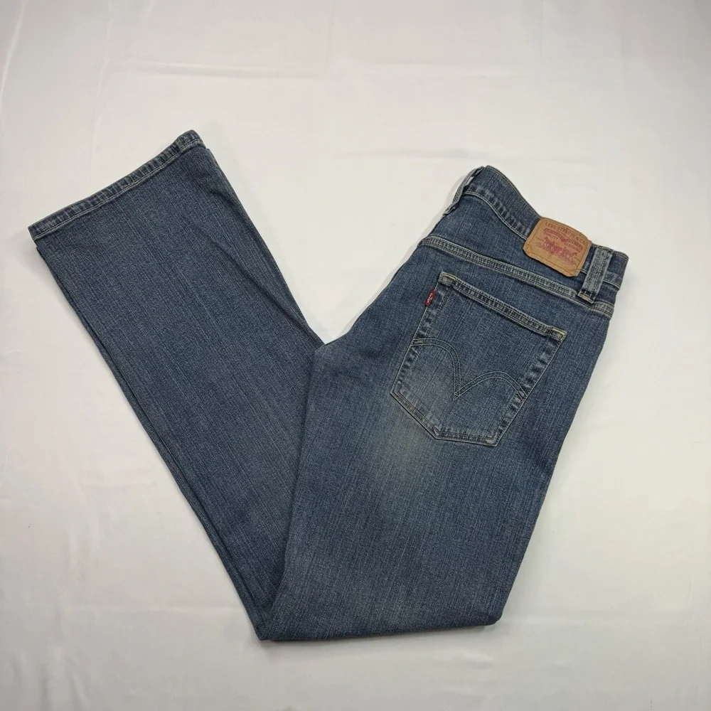 Levis Jeans Women's Suuch Boot Cut Low Rise 32X33 3 Button Close 11L